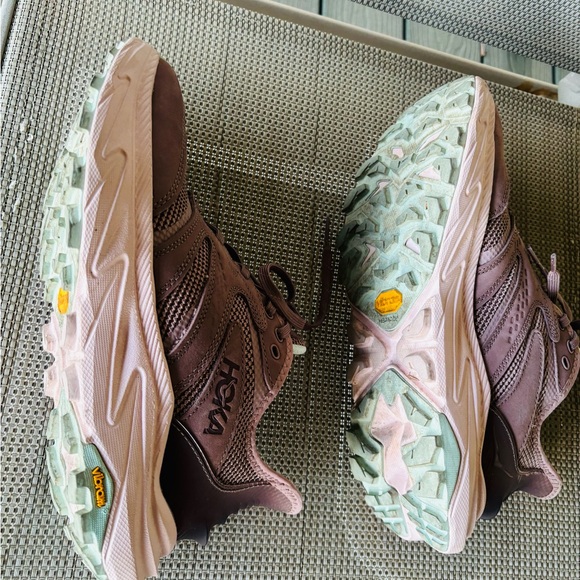 Hoka Anacapa 2 Freedom Trail Runner, easy slip-on and off. Like new - Picture 2 of 7